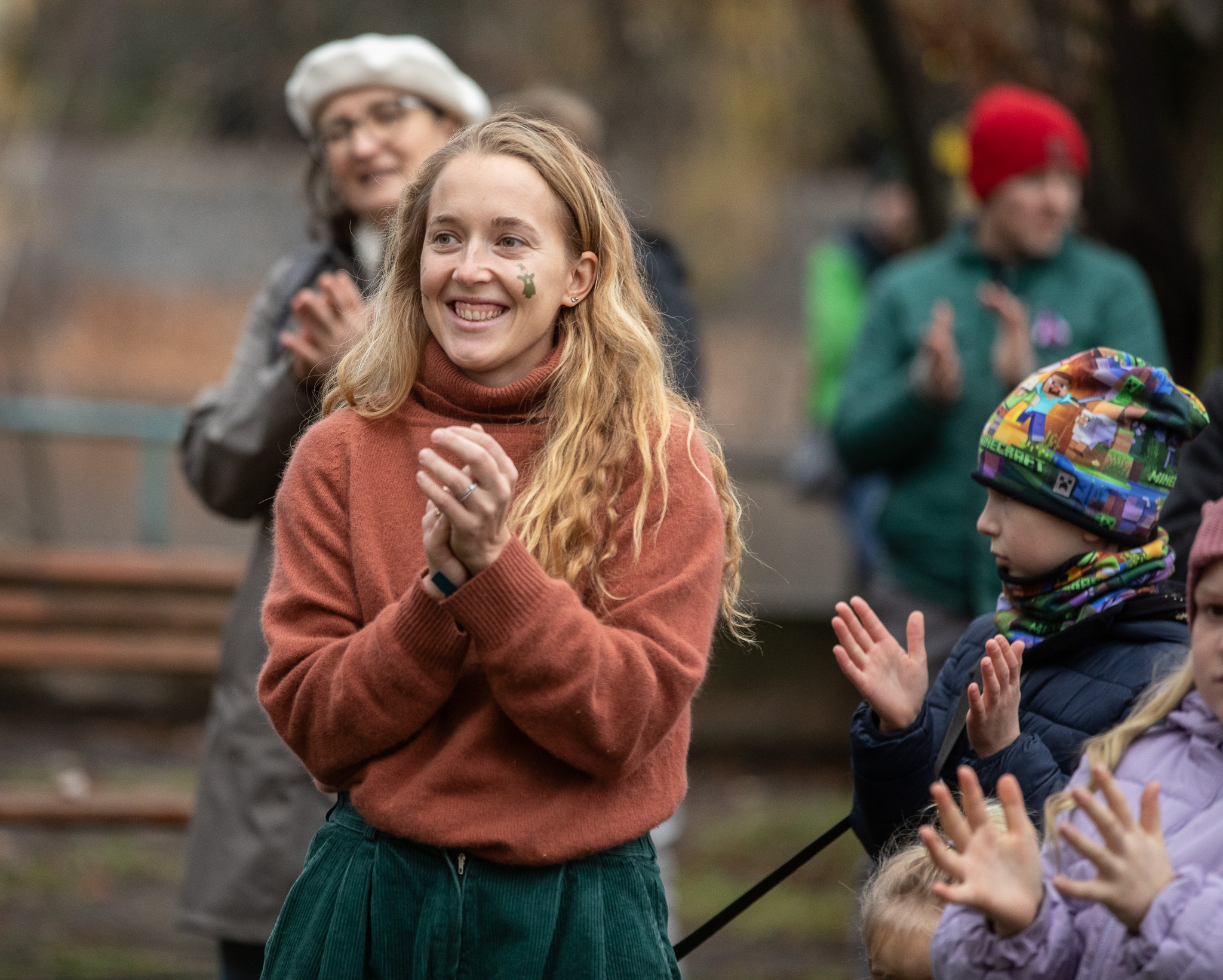 584786017-1277848347719975-6280562034979873598-n.jpg (897 KB)